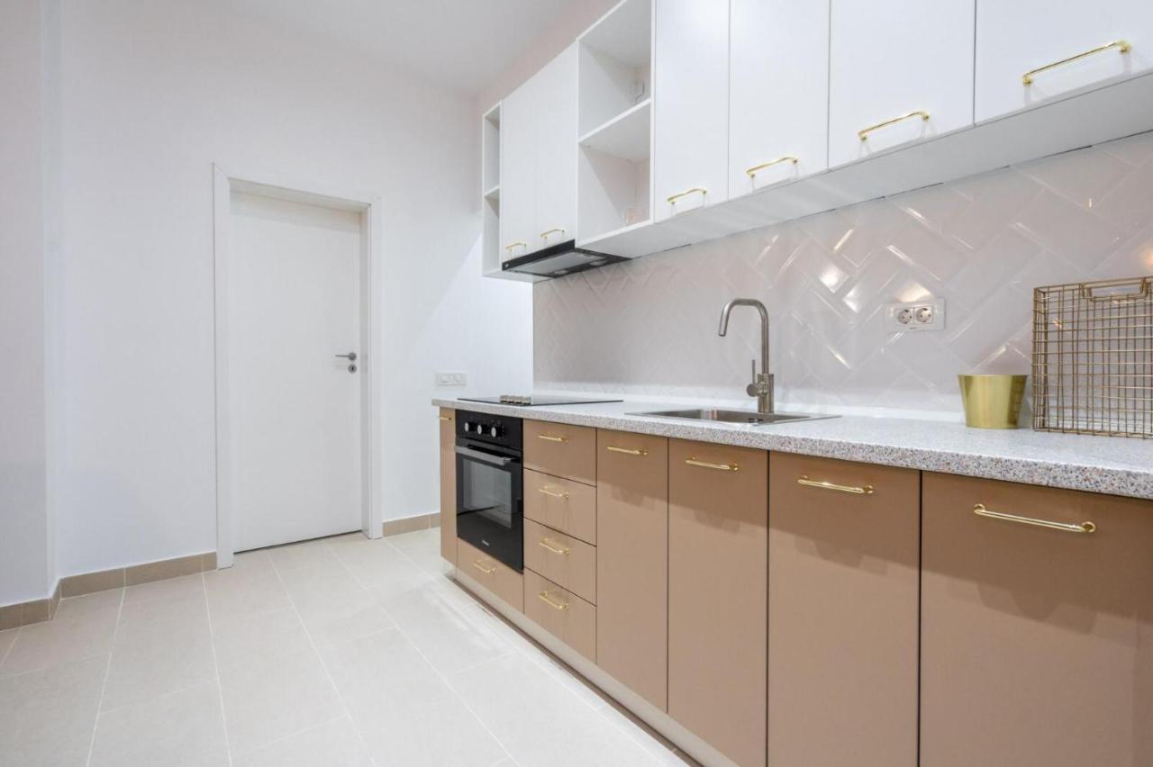 Fabulous Apartament With View In Calea Victoriei Bucarest Exterior foto