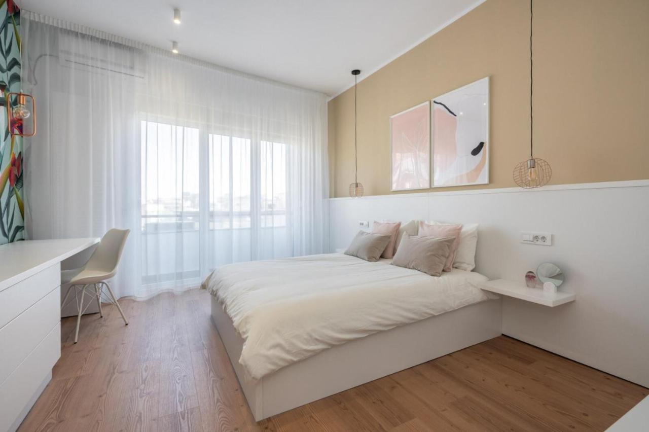 Fabulous Apartament With View In Calea Victoriei Bucarest Exterior foto